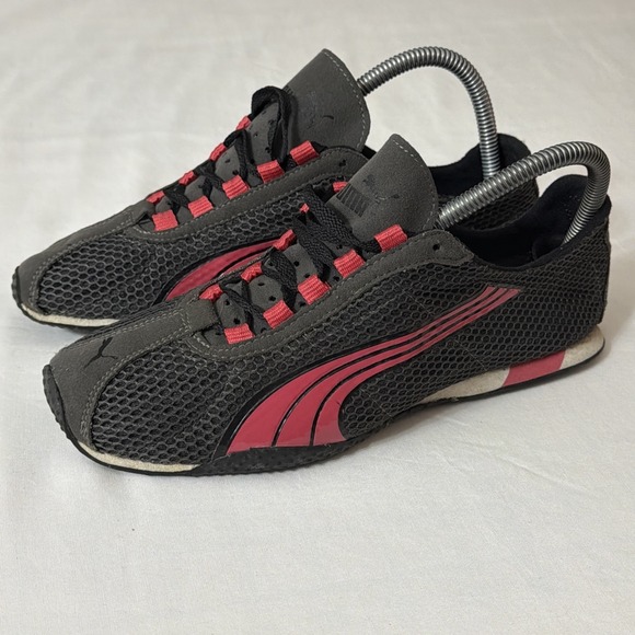 Puma Shoes - Puma Super Light Weight Eco Rumming Training Shoes Size 7.5 Grey And Pink Accent